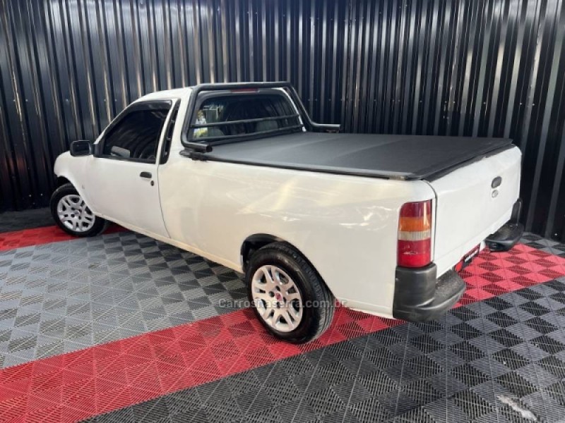 COURIER 1.6 MPI L 8V GASOLINA 2P MANUAL - 2005 - CAXIAS DO SUL