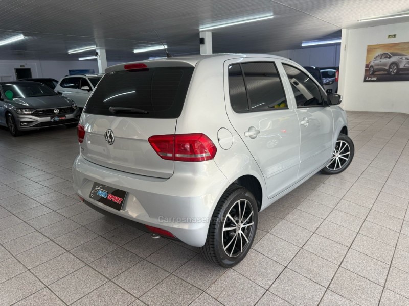 FOX 1.0 MPI TRENDLINE 12V FLEX 4P MANUAL - 2017 - NOVO HAMBURGO