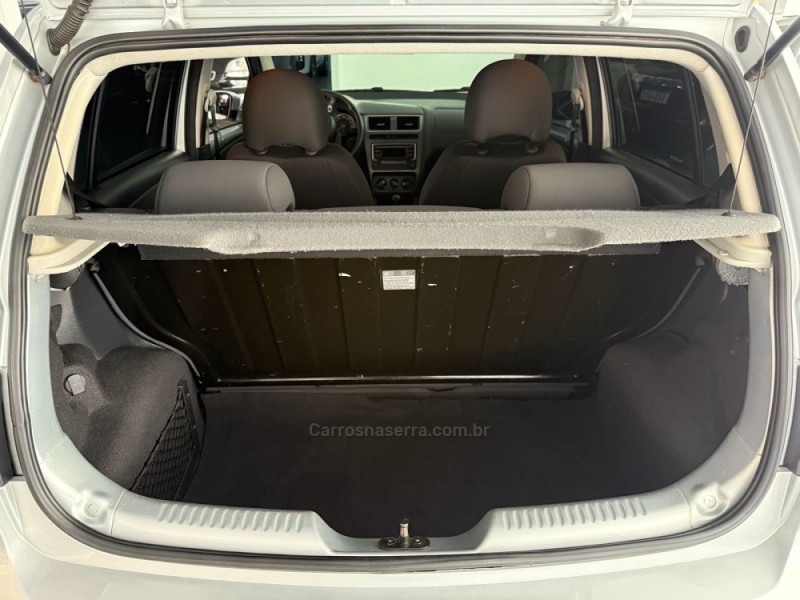 FOX 1.0 MPI TRENDLINE 12V FLEX 4P MANUAL - 2017 - NOVO HAMBURGO