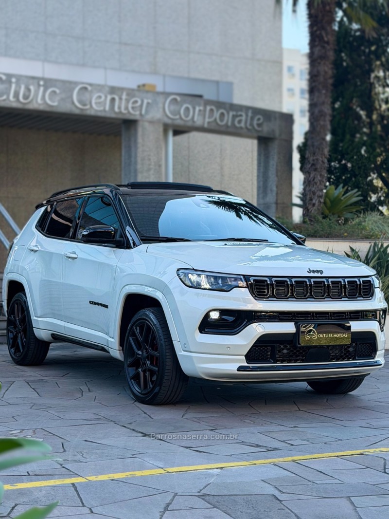 COMPASS 2.0 BLACKHAWK 4 TURBO GASOLINA 4P AUTOMÁTICO - 2025 - NOVO HAMBURGO