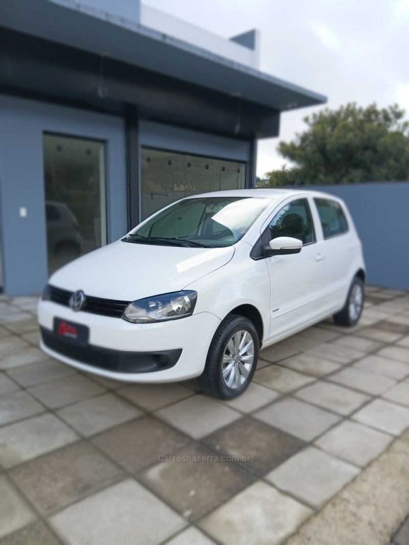 FOX 1.0 MI 8V FLEX 4P MANUAL - 2014 - BENTO GONçALVES