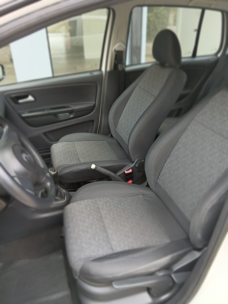 FOX 1.0 MI 8V FLEX 4P MANUAL - 2014 - BENTO GONçALVES