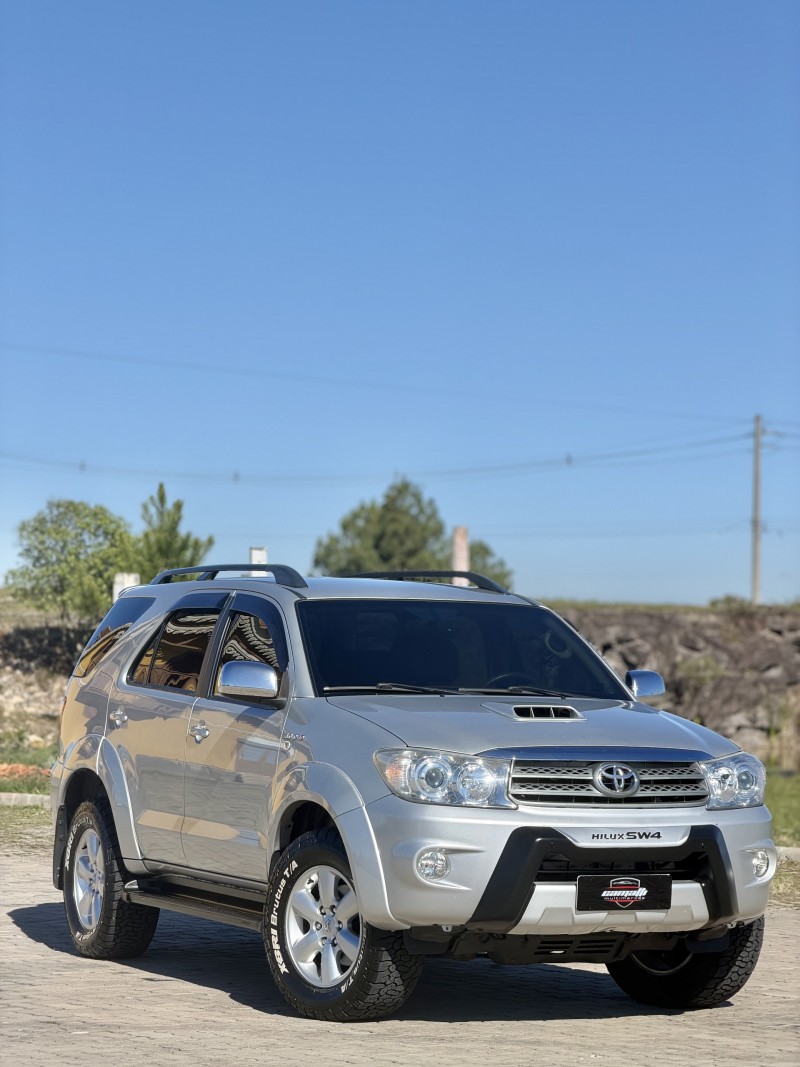 HILUX SW4 3.0 SRV 4X4 7 LUGARES 16V TURBO INTERCOOLER DIESEL 4P AUTOMÁTICO - 2011 - ANTôNIO PRADO