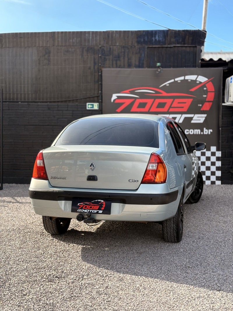 CLIO 1.6 EXPRESSION 16V FLEX 4P MANUAL - 2005 - CAXIAS DO SUL