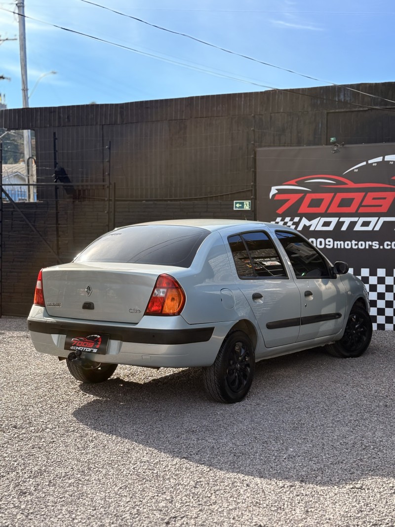 CLIO 1.6 EXPRESSION 16V FLEX 4P MANUAL - 2005 - CAXIAS DO SUL