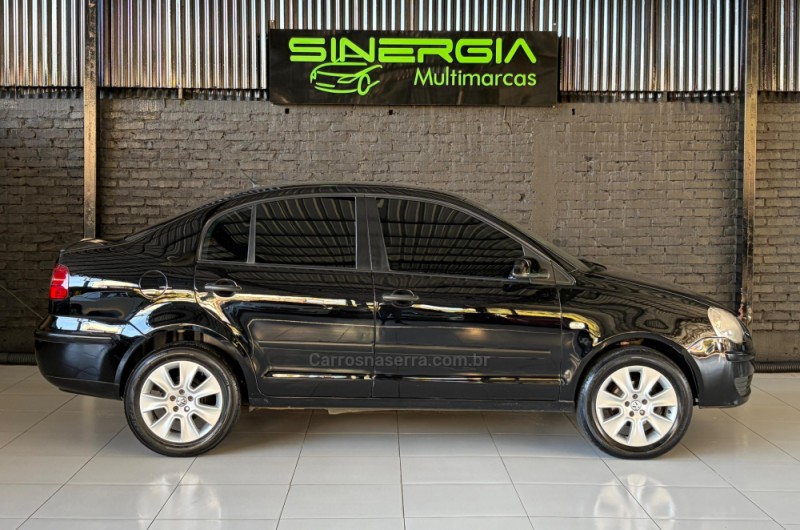 POLO SEDAN 1.6 MI 8V FLEX 4P MANUAL - 2009 - CAXIAS DO SUL
