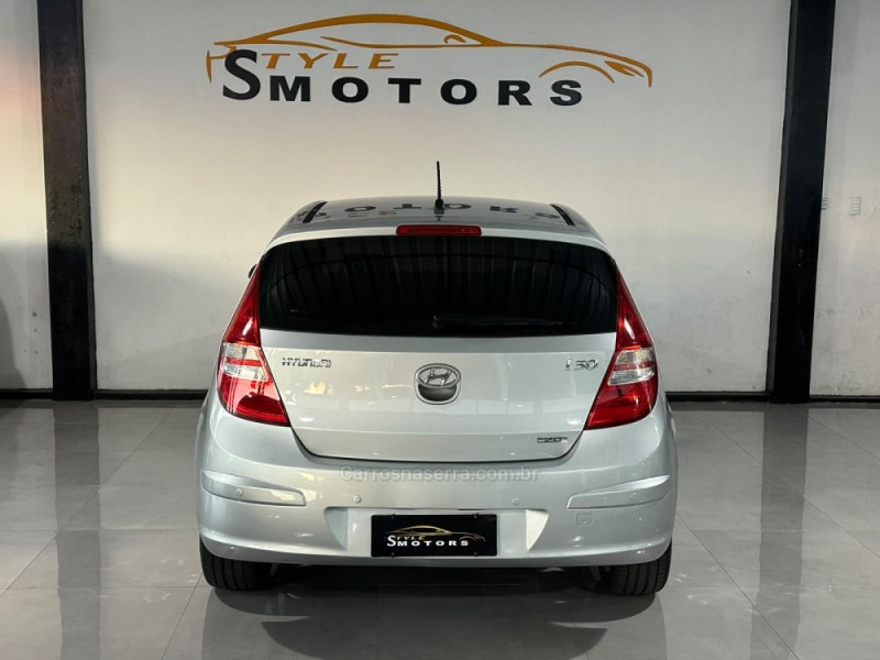 I30 2.0 MPFI GLS 16V GASOLINA 4P MANUAL - 2012 - NOVO HAMBURGO