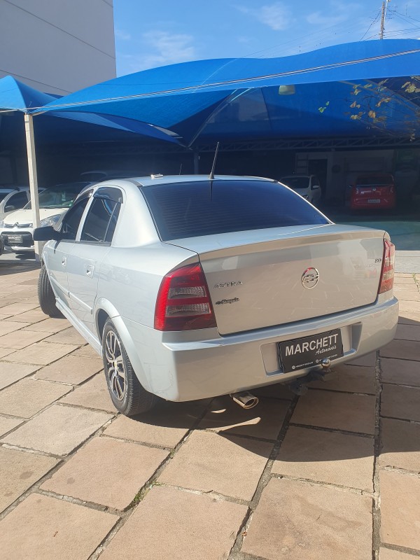ASTRA 2.0 MPFI ELEGANCE SEDAN 8V FLEX 4P MANUAL - 2006 - CAXIAS DO SUL