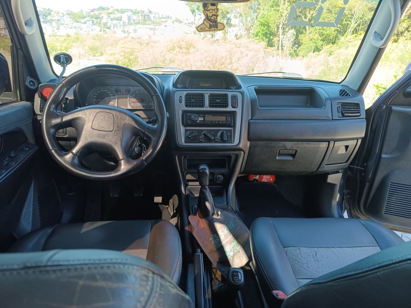 PAJERO TR4 2.0 4X4 16V 131CV GASOLINA 4P MANUAL - 2005 - FLORES DA CUNHA