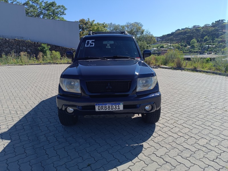 PAJERO TR4 2.0 4X4 16V 131CV GASOLINA 4P MANUAL - 2005 - FLORES DA CUNHA