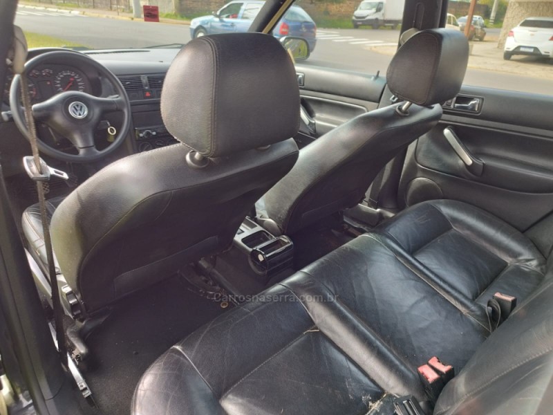 GOLF 1.6 MI BLACK & SILVER 8V GASOLINA 4P MANUAL - 2002 - NOVO HAMBURGO