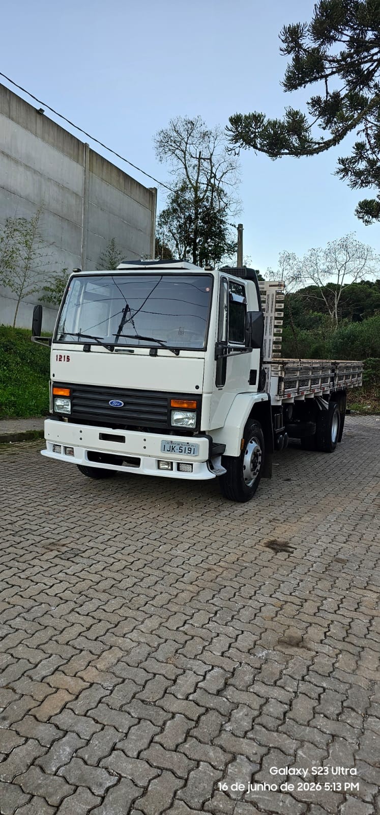 cargo 1215  2000 caxias do sul