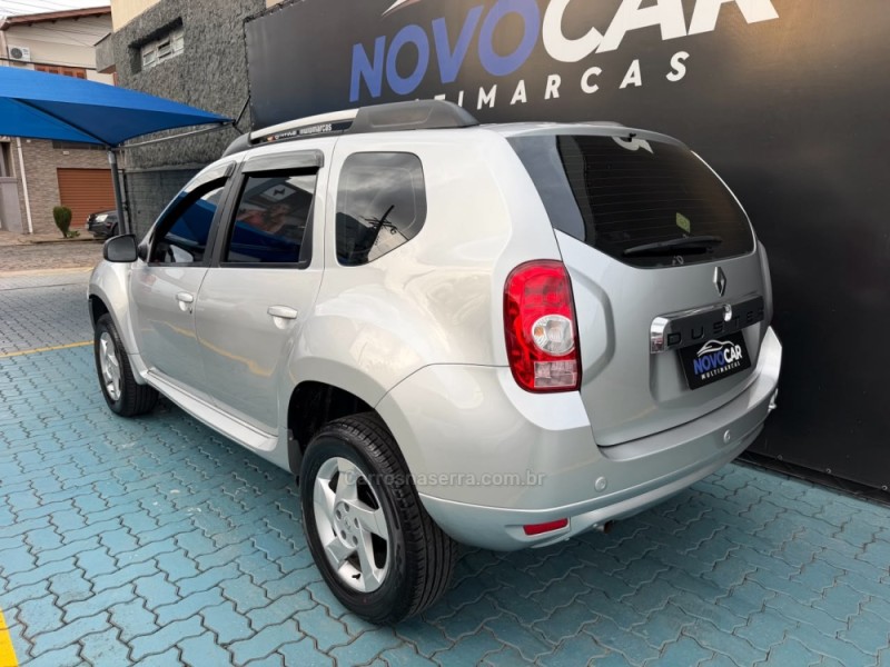 DUSTER 1.6 DYNAMIQUE 4X2 16V FLEX 4P MANUAL - 2014 - ESTâNCIA VELHA