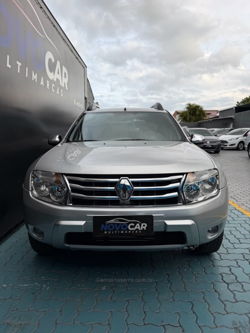 DUSTER 1.6 DYNAMIQUE 4X2 16V FLEX 4P MANUAL - 2014 - ESTâNCIA VELHA
