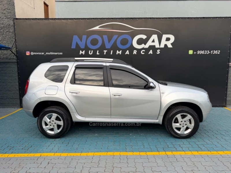 DUSTER 1.6 DYNAMIQUE 4X2 16V FLEX 4P MANUAL - 2014 - ESTâNCIA VELHA