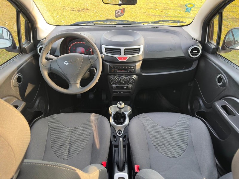 QQ 1.0 MPFI ACT 12V GASOLINA 4P MANUAL - 2016 - FARROUPILHA
