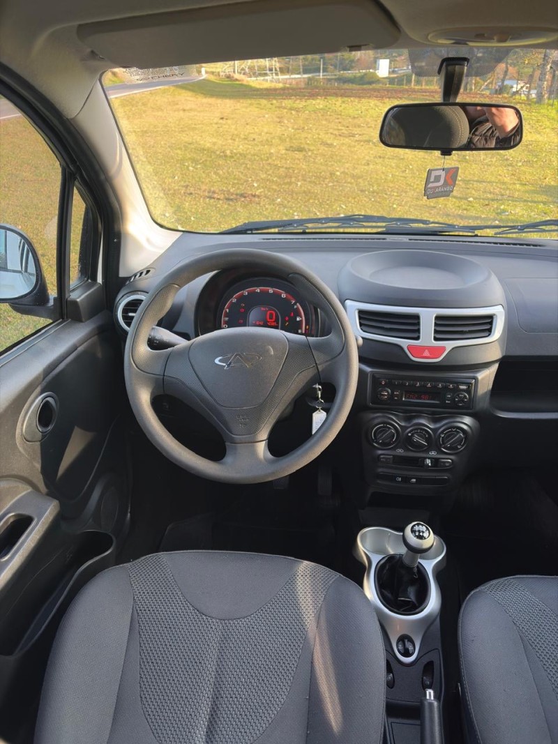 QQ 1.0 MPFI ACT 12V GASOLINA 4P MANUAL - 2016 - FARROUPILHA
