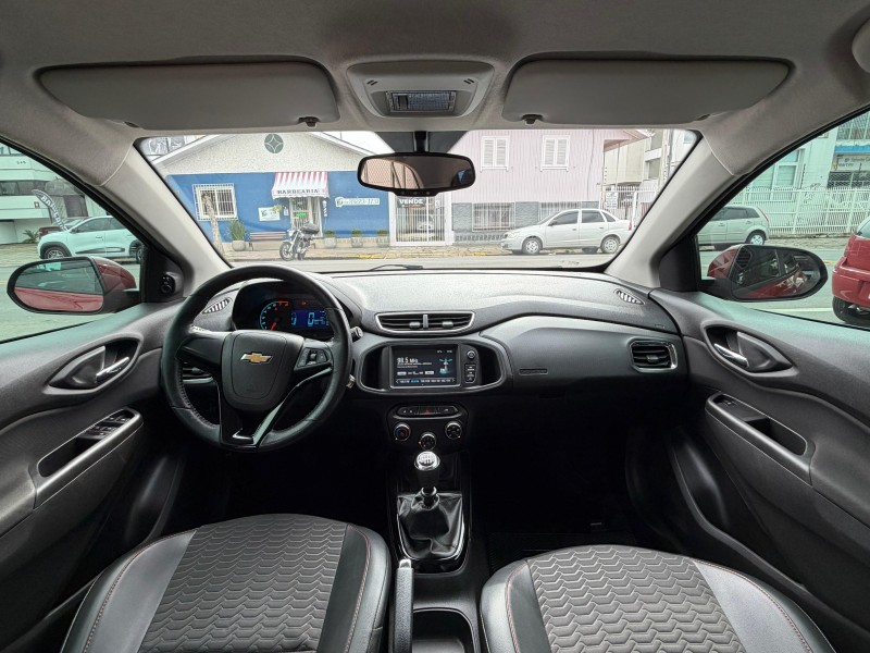 ONIX 1.4 MPFI LTZ 8V FLEX 4P MANUAL - 2017 - CAXIAS DO SUL