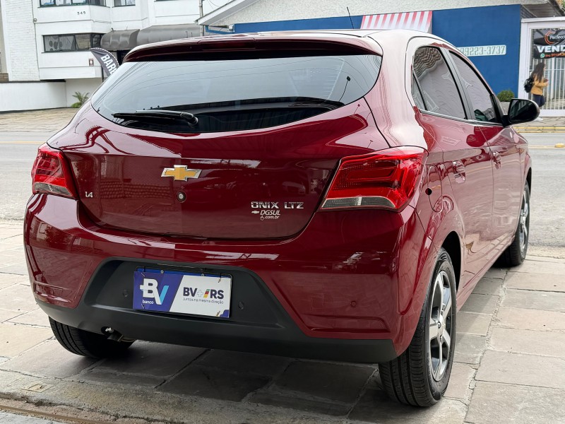 ONIX 1.4 MPFI LTZ 8V FLEX 4P MANUAL - 2017 - CAXIAS DO SUL