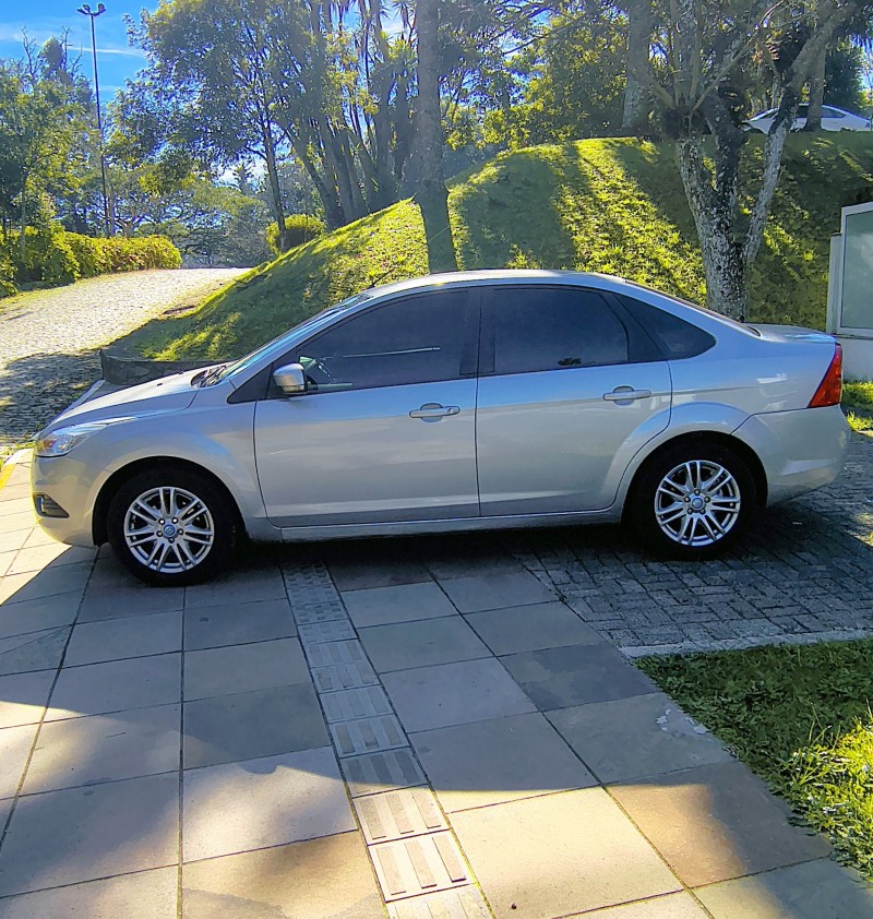FOCUS 2.0 FC 16V GASOLINA 4P MANUAL - 2013 - FARROUPILHA