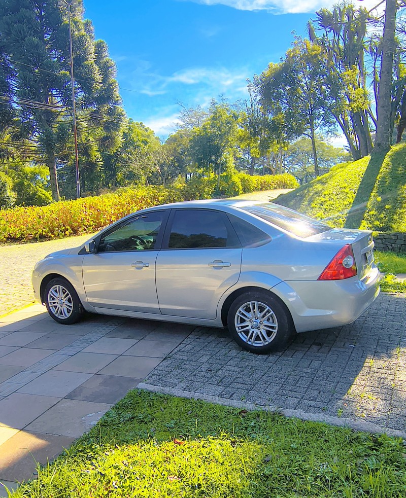 FOCUS 2.0 FC 16V GASOLINA 4P MANUAL - 2013 - FARROUPILHA
