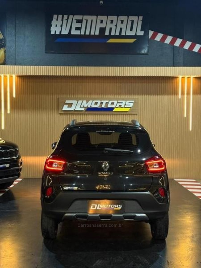 KWID 1.0 12V OUTSIDER FLEX 4P MANUAL - 2025 - LAJEADO