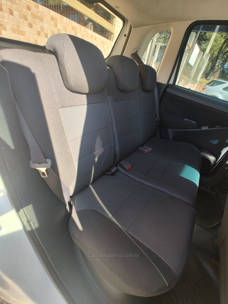 IDEA 1.4 MPI ATTRACTIVE 8V FLEX 4P MANUAL - 2014 - CANELA