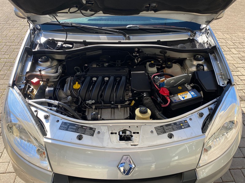 SANDERO 1.6 PRIVILÉGE 16V FLEX 4P AUTOMÁTICO - 2013 - CAXIAS DO SUL