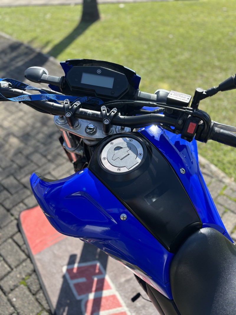 XTZ 250 LANDER - 2022 - FELIZ