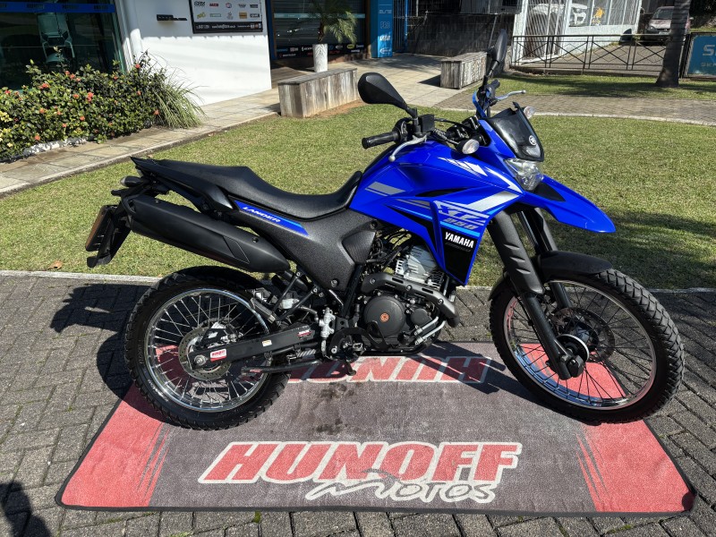 xtz 250 lander 2022 feliz