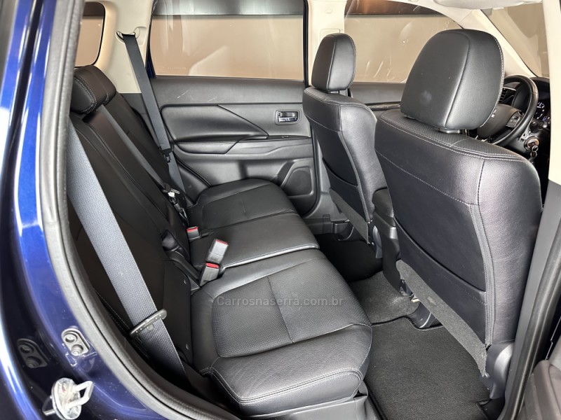 OUTLANDER 2.0 16V GASOLINA 4P AUTOMÁTICO - 2017 - SAPIRANGA