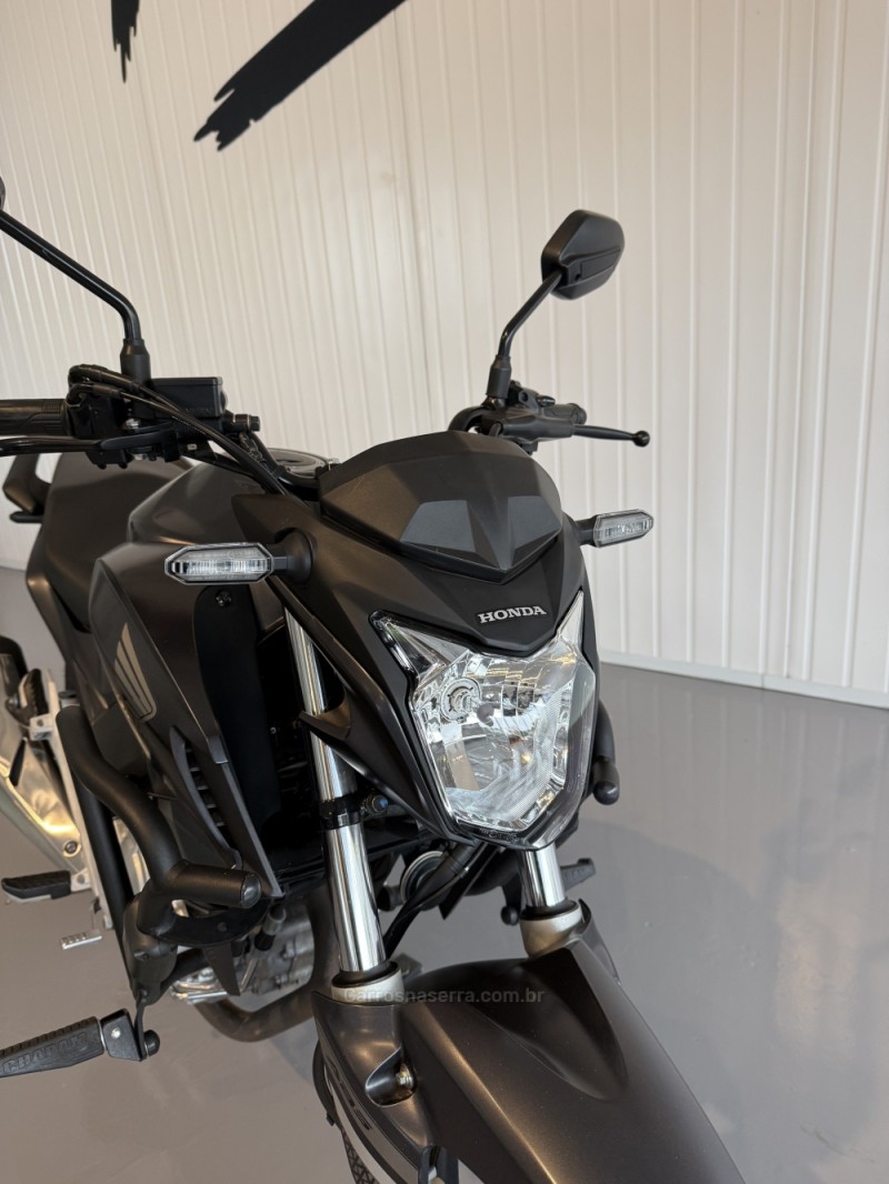 CB 250F TWISTER ABS - 2022 - TRêS PASSOS