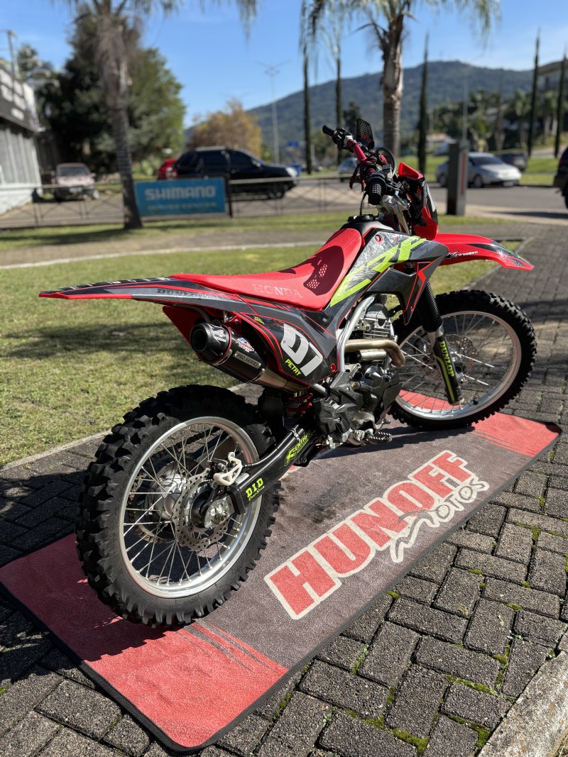 CRF 250F  - 2024 - FELIZ