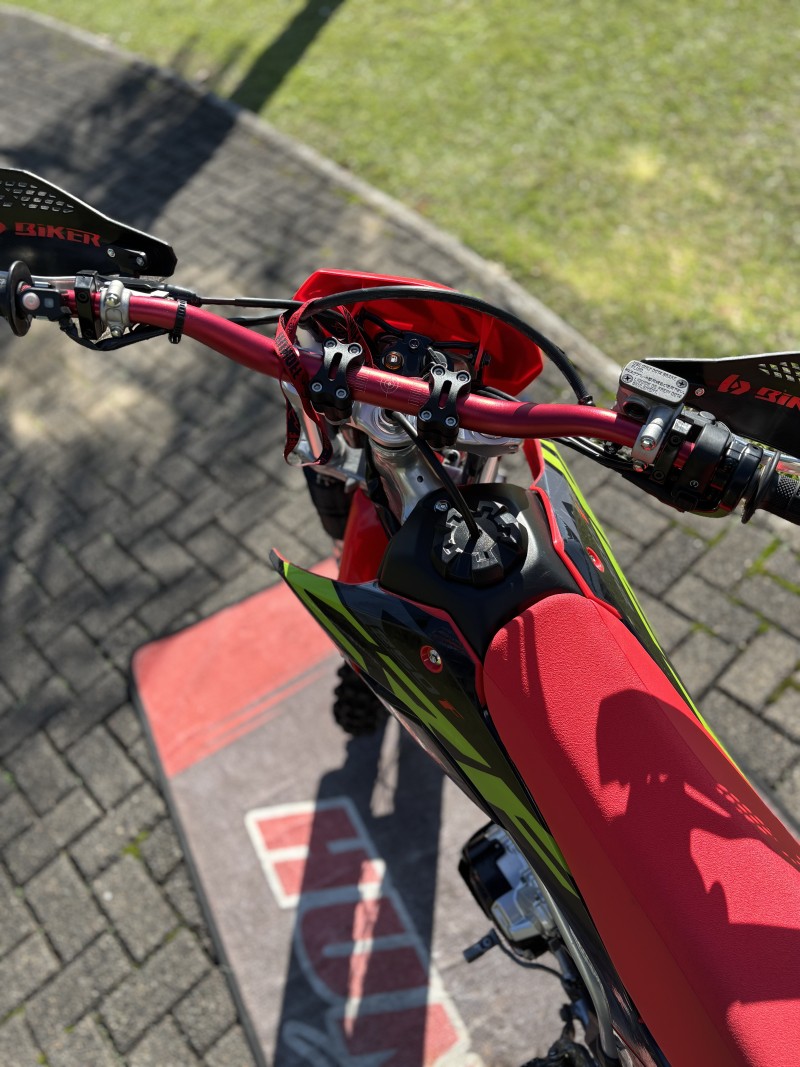 CRF 250F  - 2024 - FELIZ