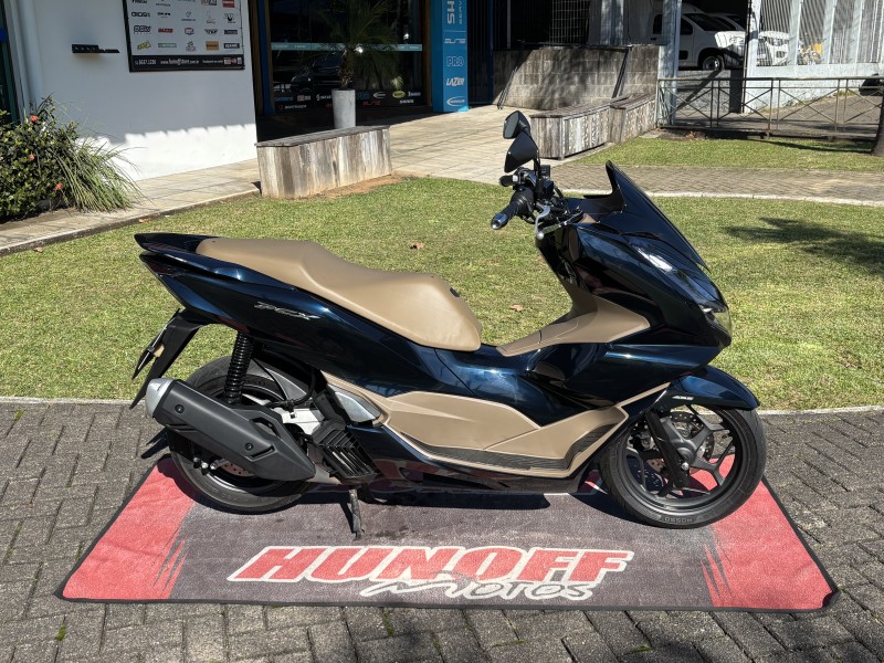 pcx 160 dlx abs 2025 feliz