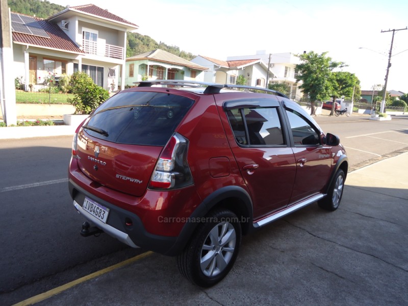 SANDERO 1.6 STEPWAY 16V DYNAMIQUE FLEX 4P MANUAL - 2014 - SANTA CLARA DO SUL