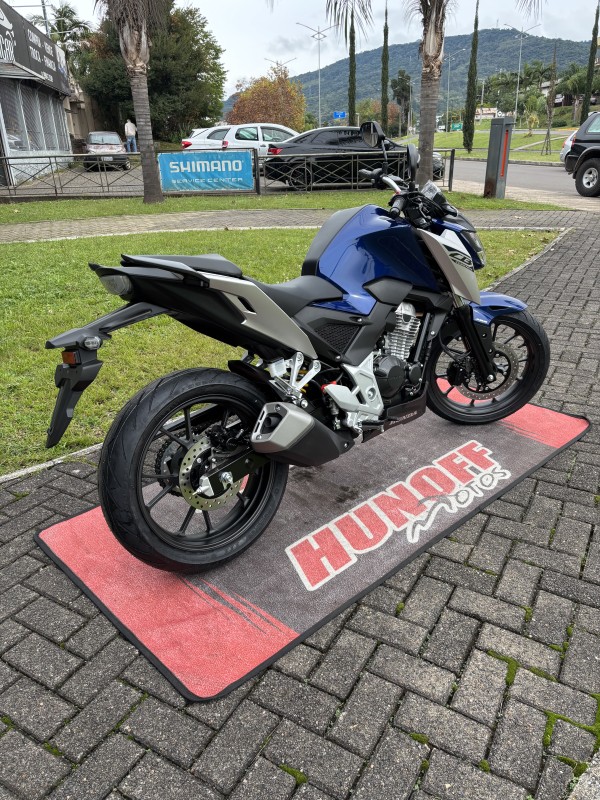 CB 300F TWISTER ABS - 2026 - FELIZ