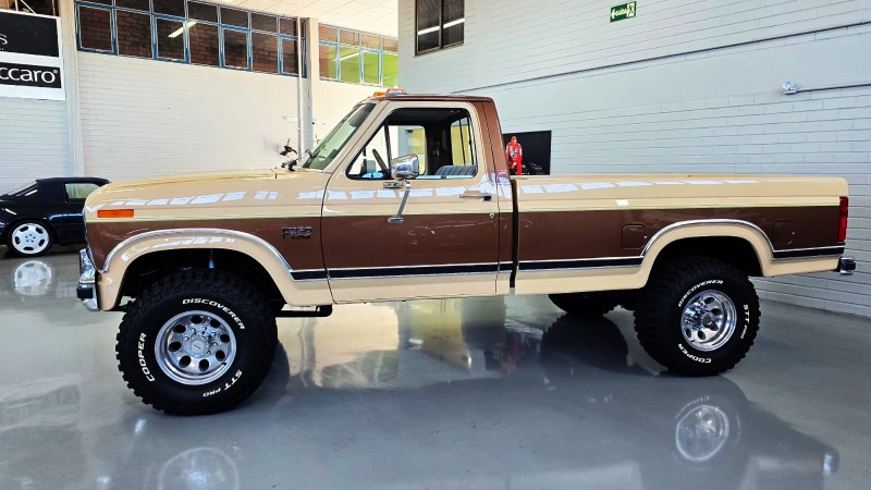 F-250 7.5 XLT LARIAT 4X4 V8 GASOLINA CS 2P AUTOMÁTICA - 1986 - CAXIAS DO SUL