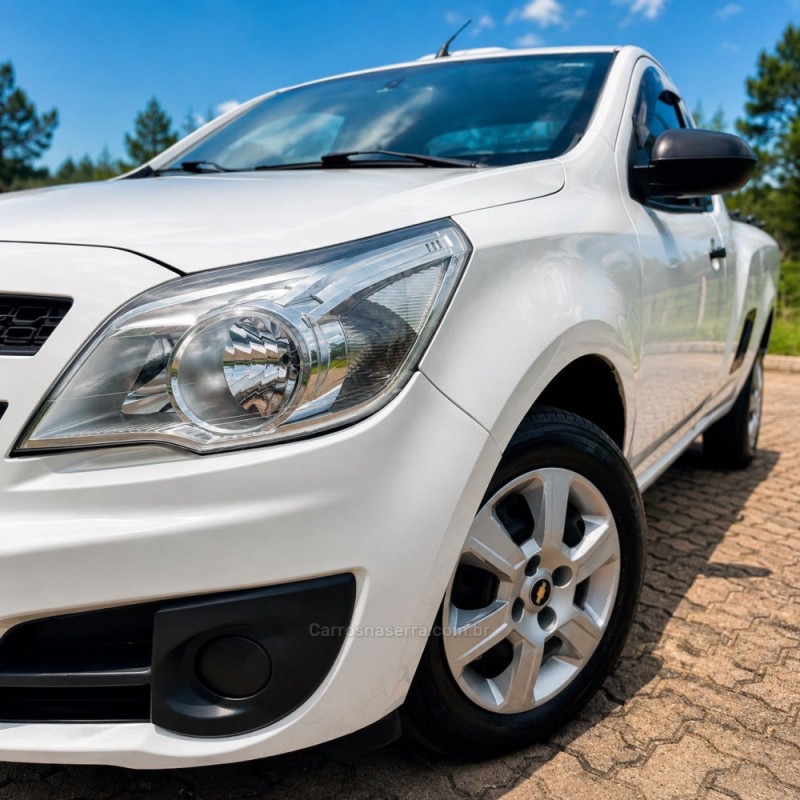 MONTANA 1.4 MPFI LS CS 8V FLEX 2P MANUAL - 2017 - SAPIRANGA