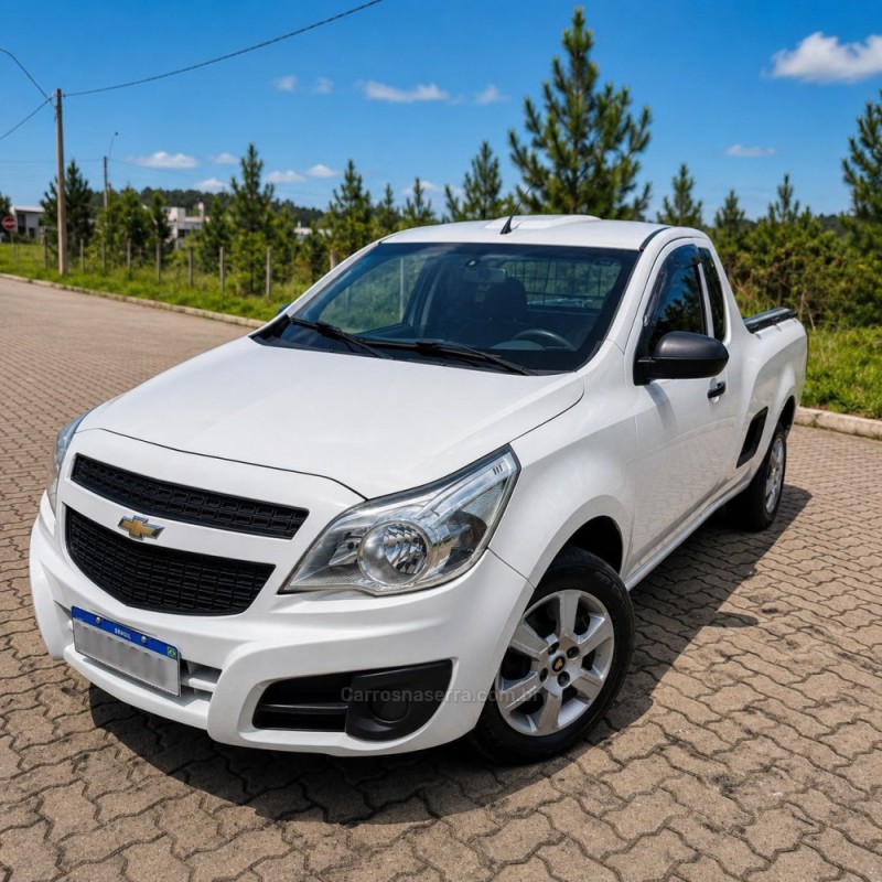montana 1.4 mpfi ls cs 8v flex 2p manual 2017 sapiranga