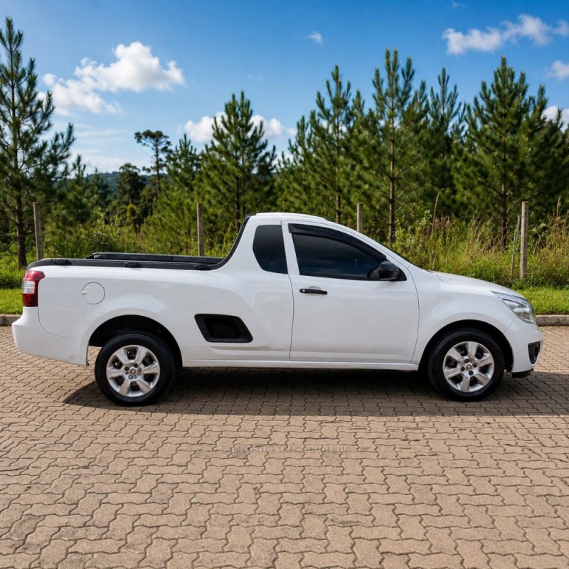 MONTANA 1.4 MPFI LS CS 8V FLEX 2P MANUAL - 2017 - SAPIRANGA