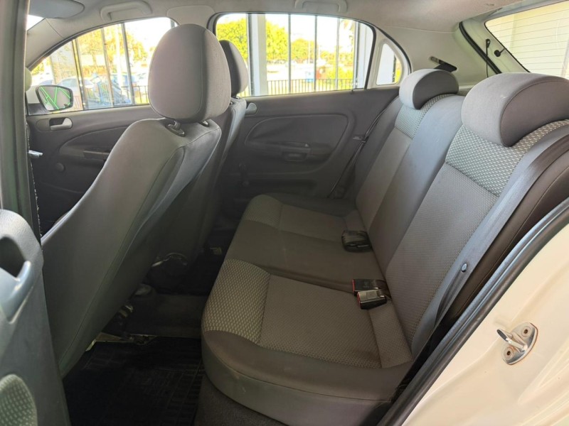 GOL 1.0 MI TREND 8V FLEX 4P MANUAL - 2012 - FELIZ