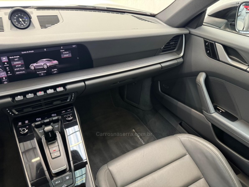 911 3.0 CARRERA COUPÉ AUTOMÁTICO - 2021 - CASCA