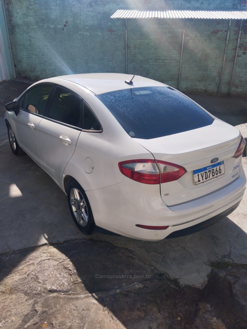 FIESTA 1.6 SEL SEDAN 16V FLEX 4P MANUAL  - 2017 - FARROUPILHA