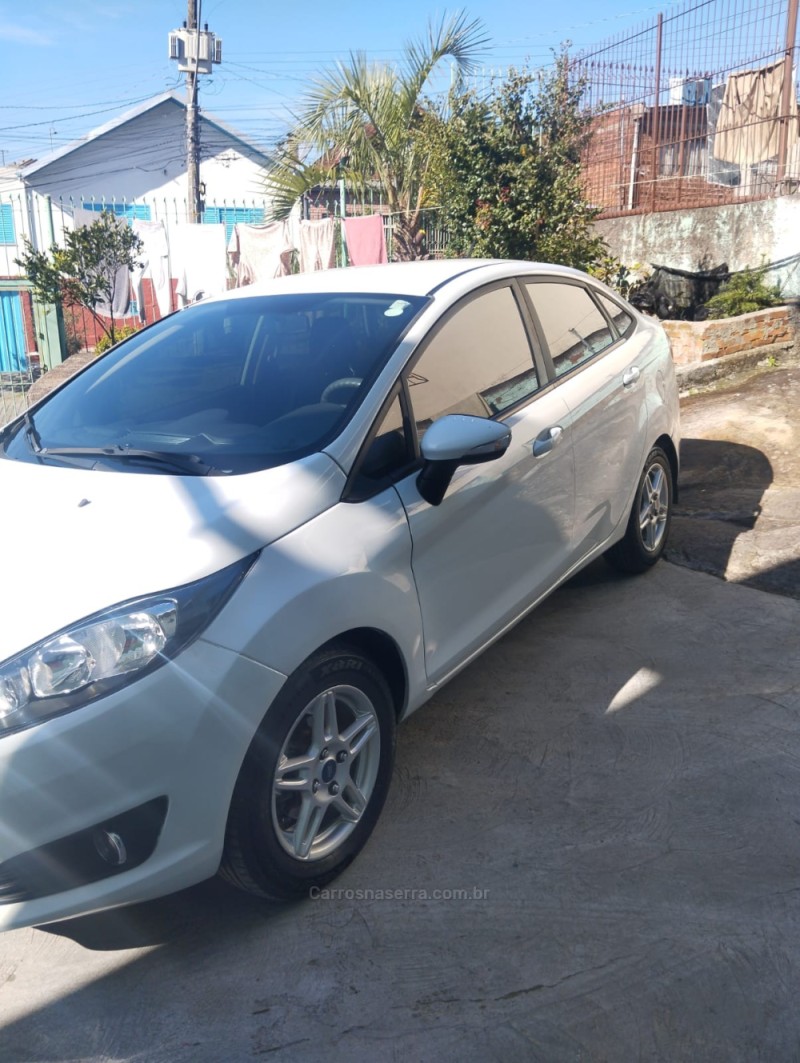 fiesta 1.6 sel sedan 16v flex 4p manual  2017 farroupilha