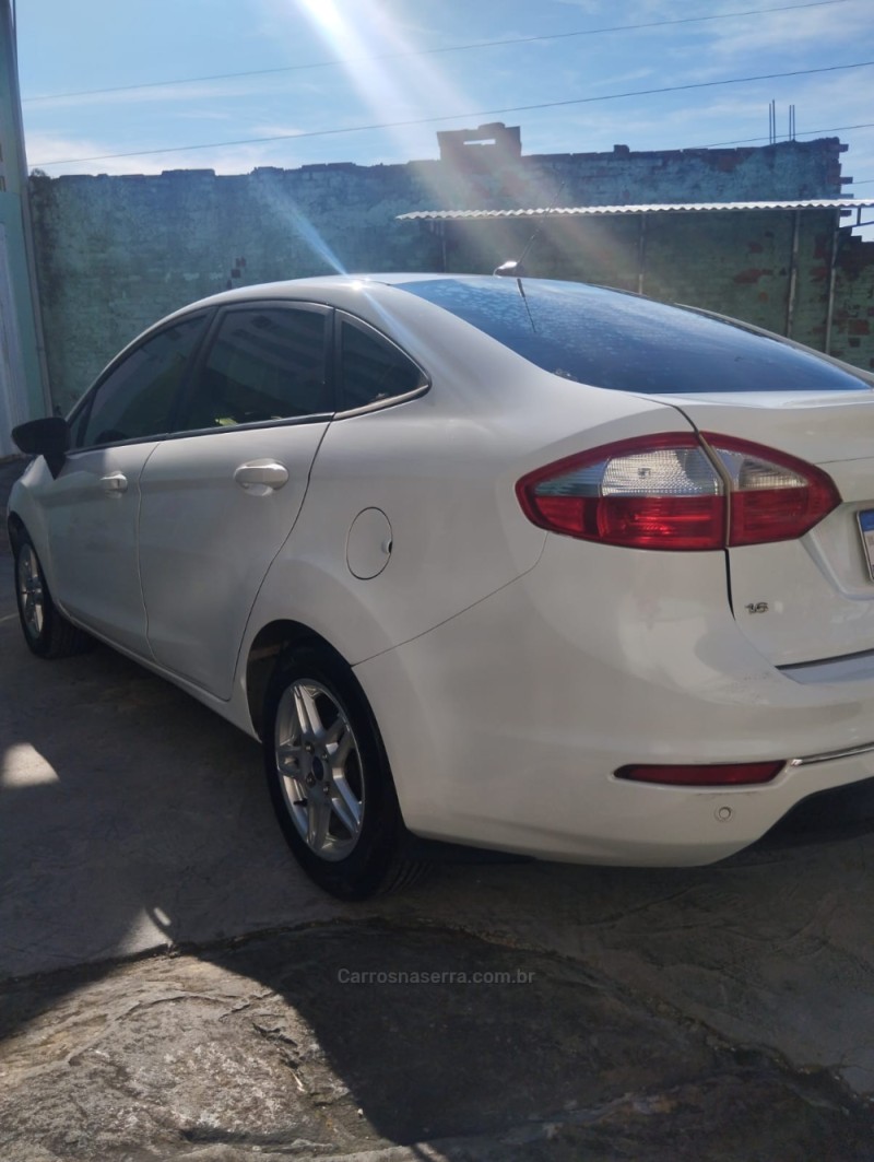 FIESTA 1.6 SEL SEDAN 16V FLEX 4P MANUAL  - 2017 - FARROUPILHA