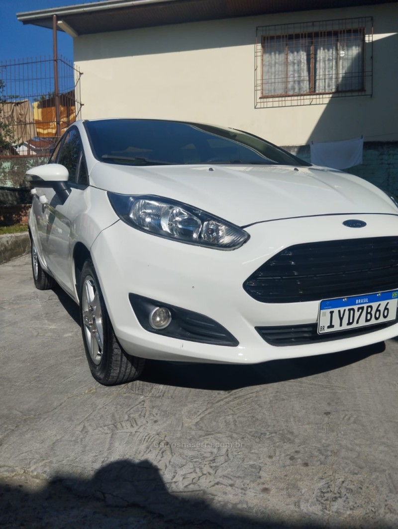FIESTA 1.6 SEL SEDAN 16V FLEX 4P MANUAL  - 2017 - FARROUPILHA