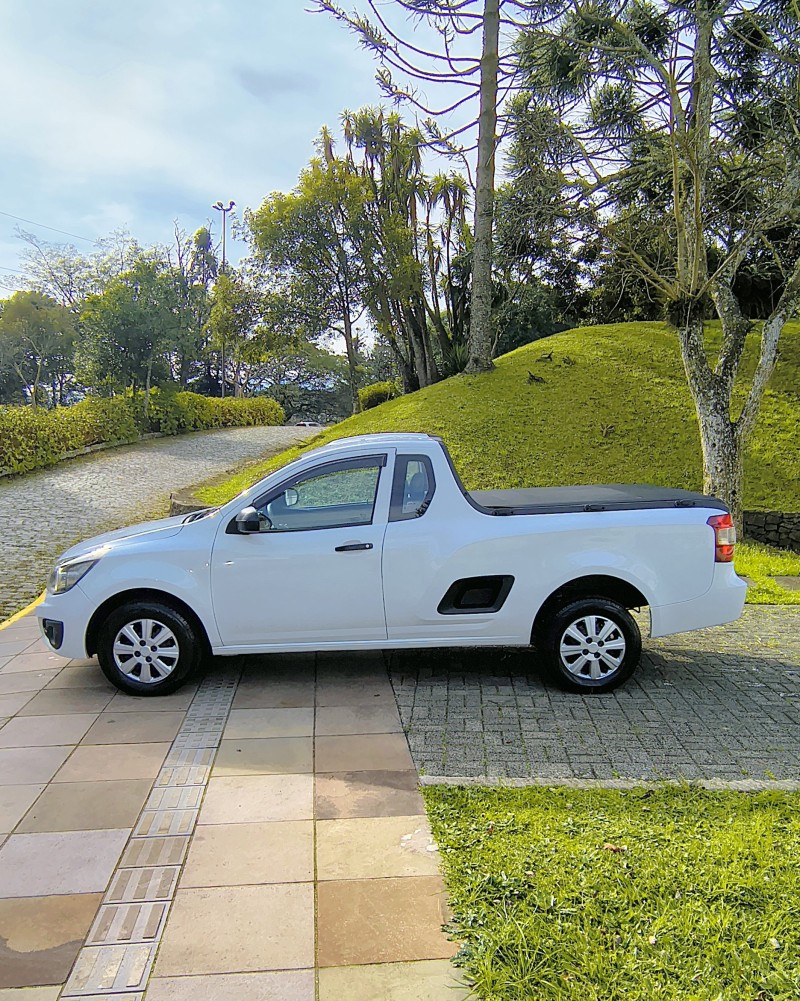 MONTANA 1.4 MPFI LS CS 8V FLEX 2P MANUAL - 2015 - FARROUPILHA