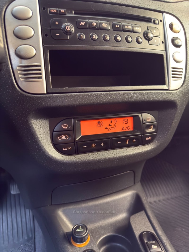 C3 1.6 EXCLUSIVE 16V FLEX 4P MANUAL - 2011 - PASSO FUNDO