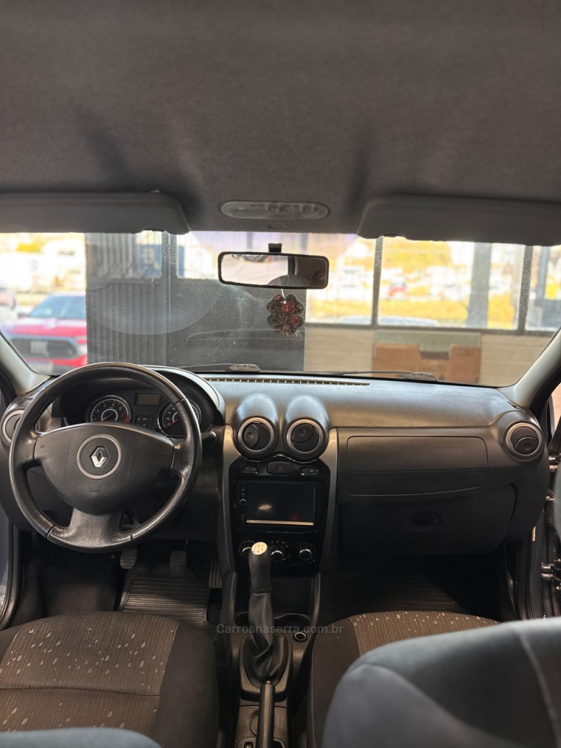 LOGAN 1.6 EXPRESSION 8V FLEX 4P MANUAL - 2012 - CAXIAS DO SUL